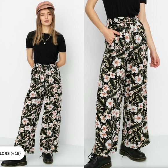 VOLCOM Womens Coco Beach Black Floral Wide Leg Pants Pull On High Waisted 0/2 - Picture 1 of 10